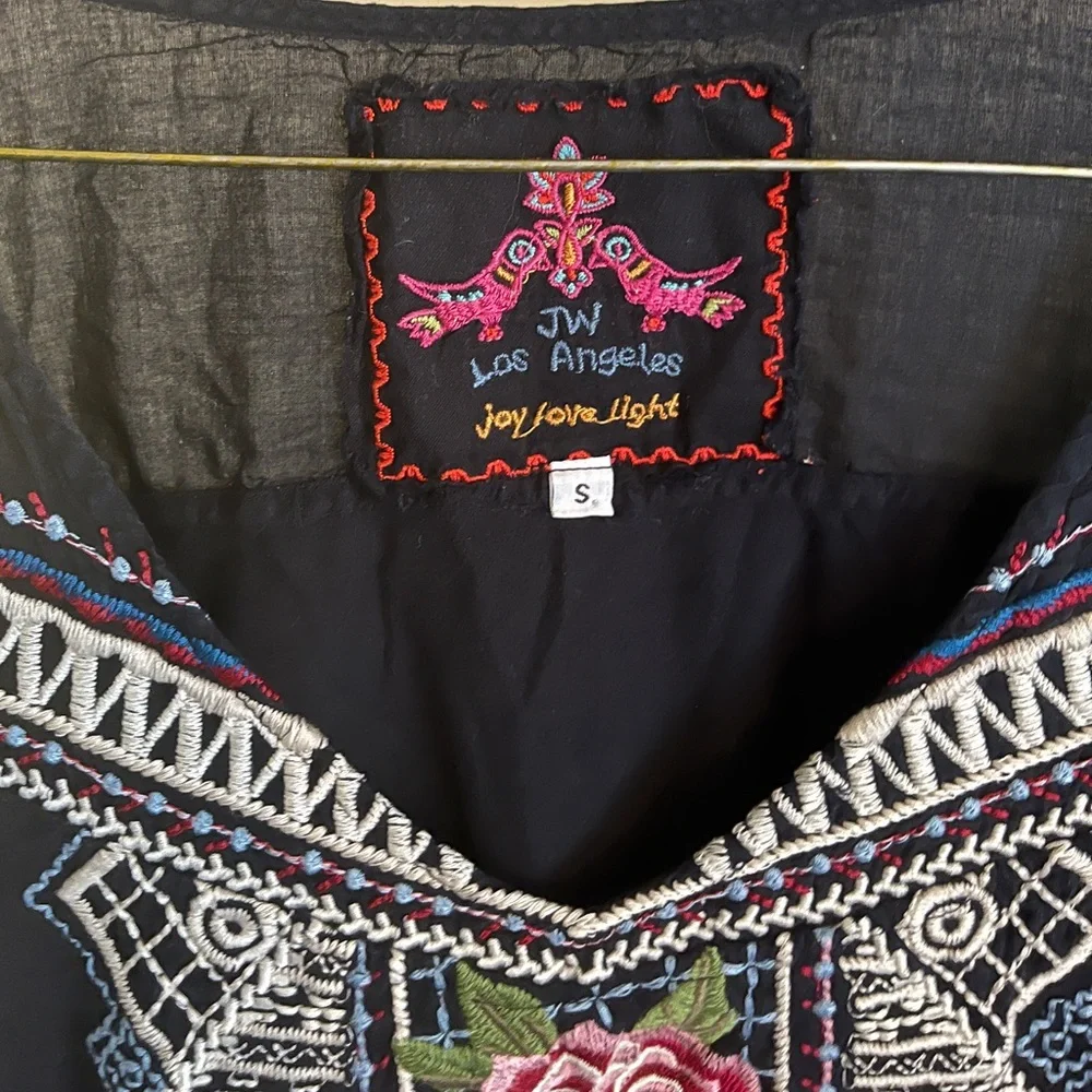 Johnny Was JW Los Angeles Embroidered Tunic Top, Small, Black